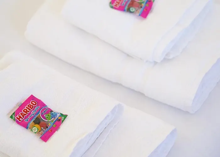 Holiday home La Maison Abaselle - 10 Personnes - Jardin Tarbes